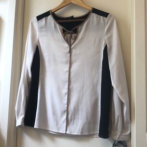 Beautiful blouse for work or casual days